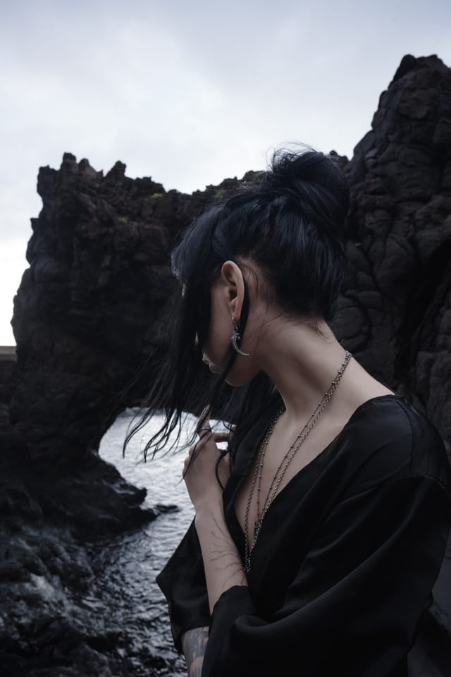 Jewellery photograph 27 from Sebastian Nordanvind's Thorn & Claw – Madeira series