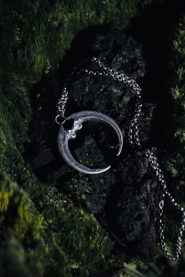 Jewellery photograph 42 from Sebastian Nordanvind's Thorn & Claw – Madeira series