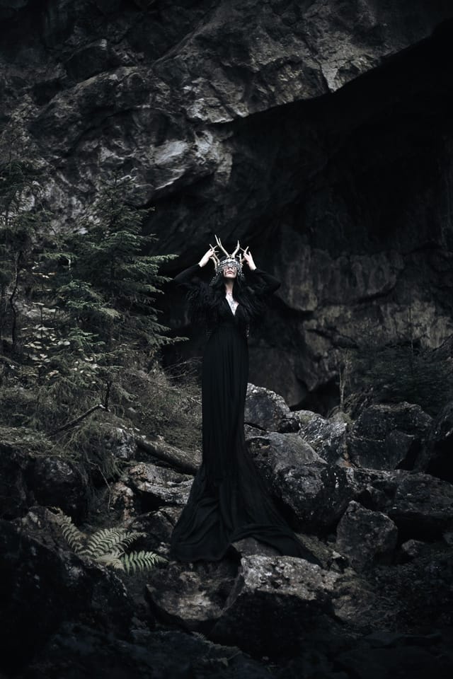 Utvalt verk 10 ur Sebastian Nordanvinds serie Maiden of Darkness